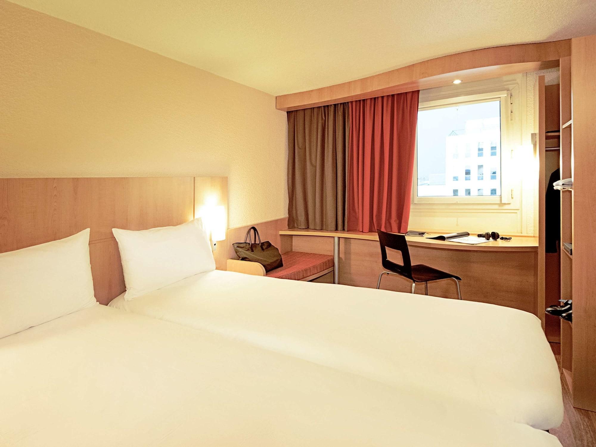 Ibis Calais Car Ferry Hotel Luaran gambar